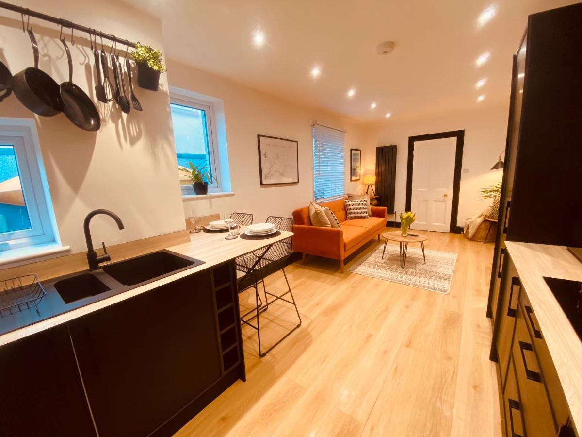 Apartment On The Hoe & Coastal Path With Free Parking Plymouth Exterior photo